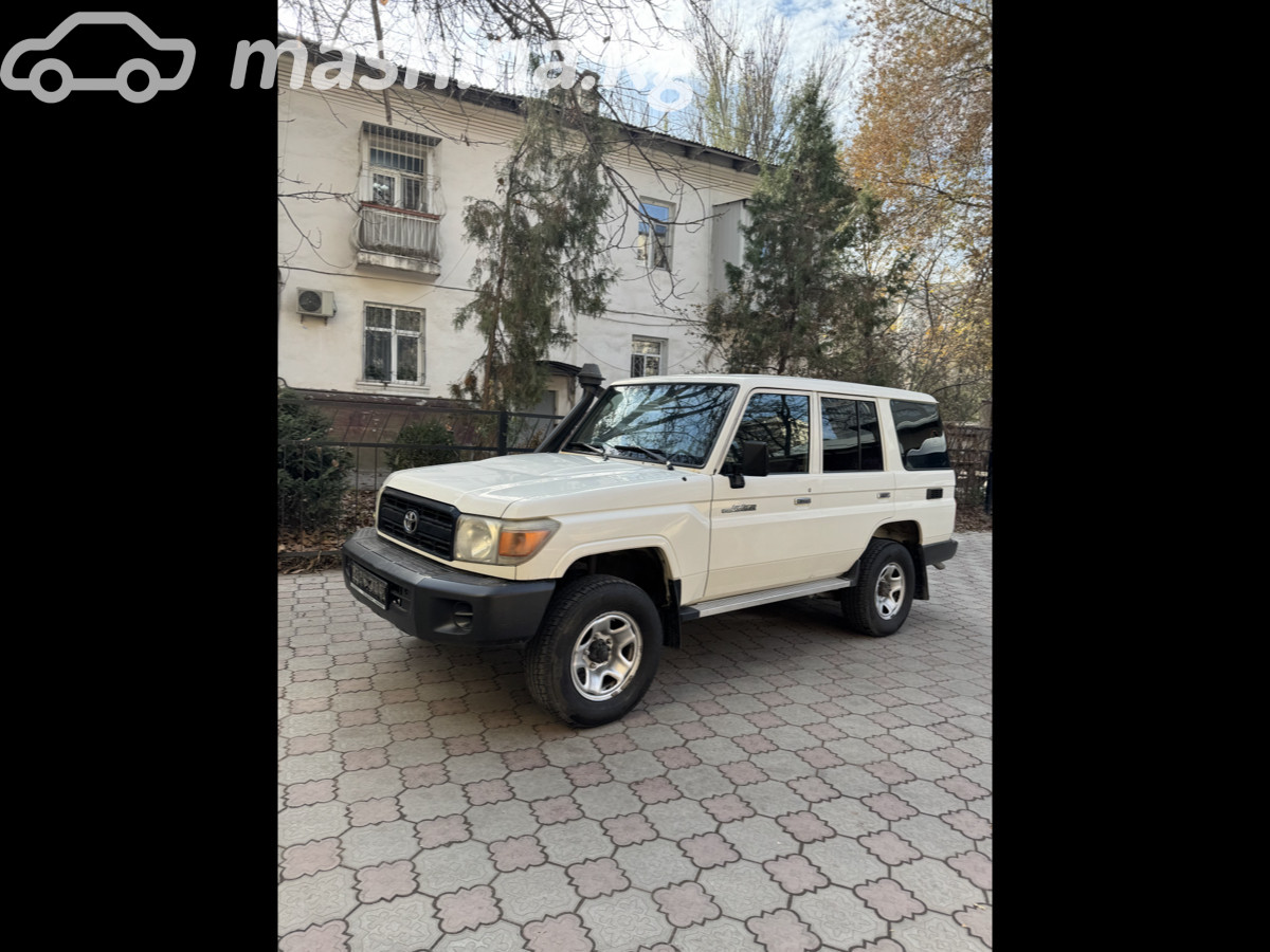 Toyota Land Cruiser 70 Series Рестайлинг 1