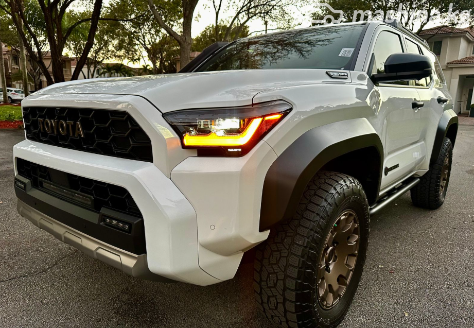 Toyota 4Runner VI