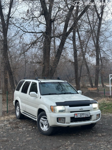 Infiniti QX4