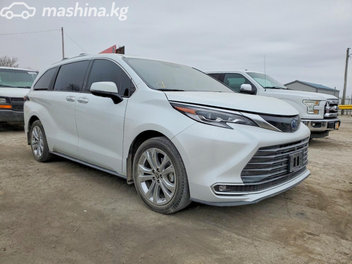 Toyota Sienna IV