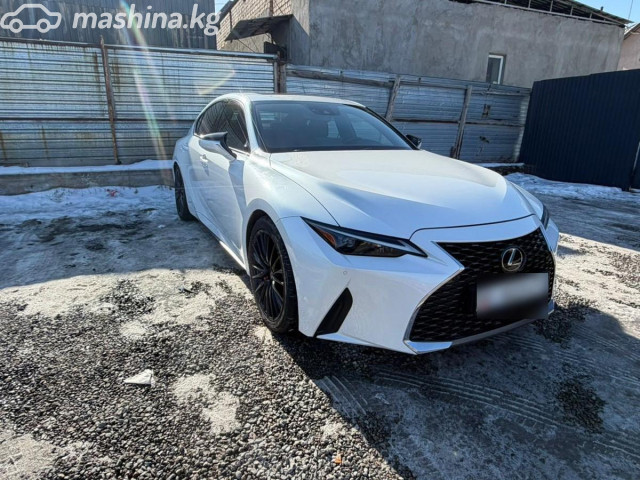 Lexus IS