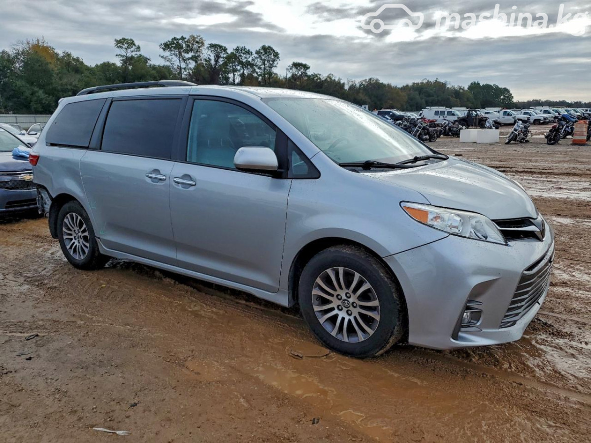 Toyota Sienna III Рестайлинг 2
