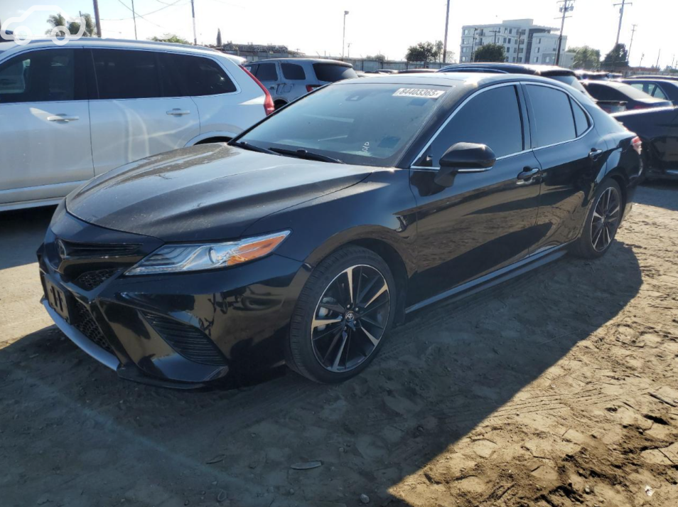 Toyota Camry VIII (XV70)