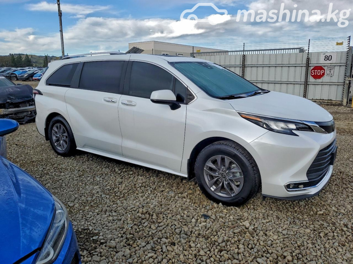 Toyota Sienna IV
