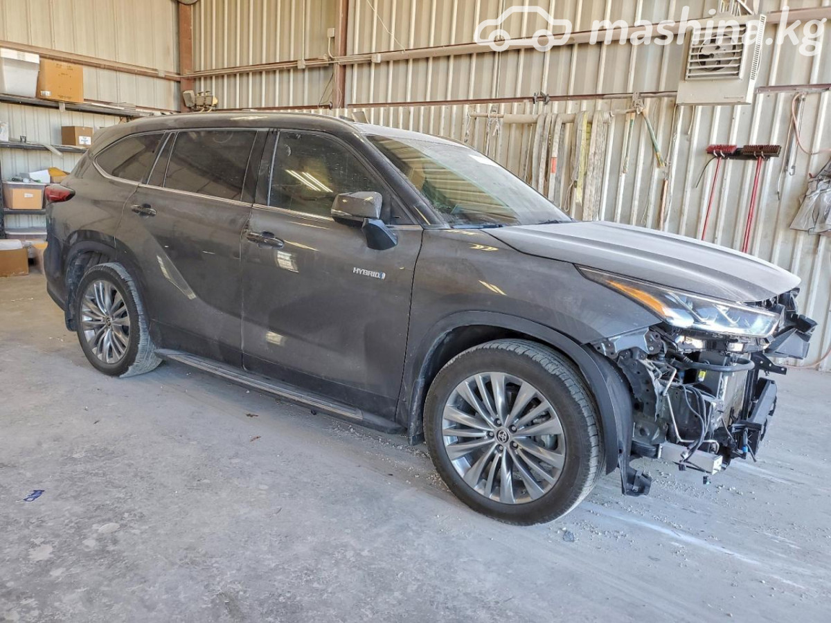 Toyota Highlander IV (U70)