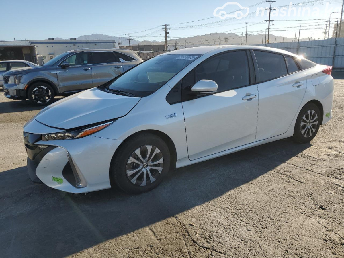 Toyota Prius IV Рестайлинг (XW50)