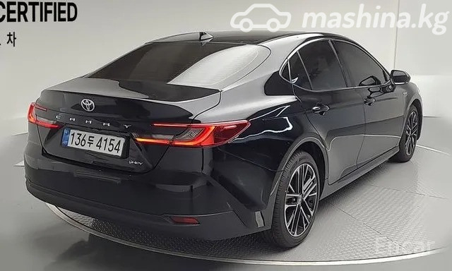 Toyota Camry IX (XV80)