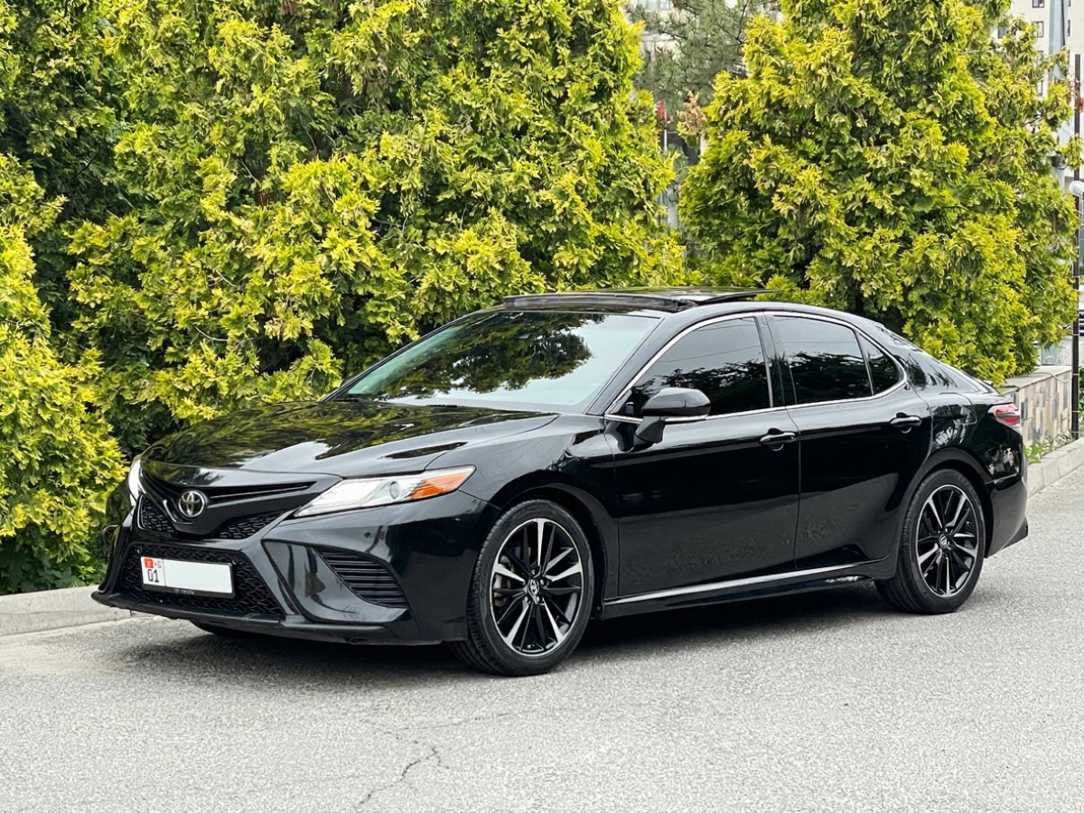 Toyota Camry VIII (XV70) 2018