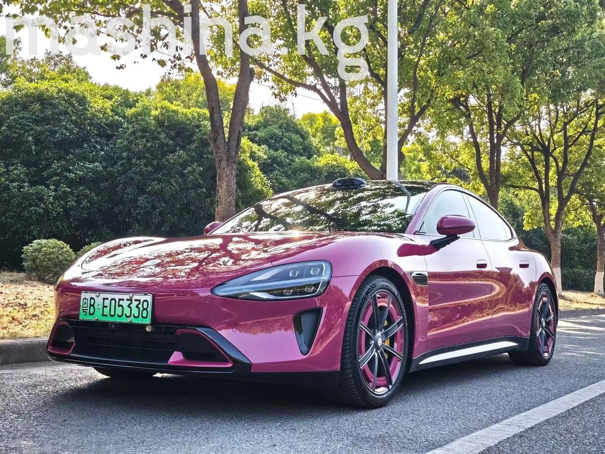 Xiaomi SU7 2024