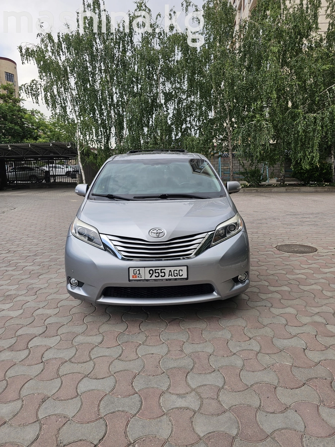 Toyota Sienna III Рестайлинг 2017