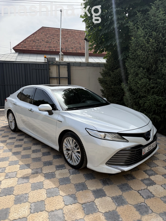 Toyota Camry VIII (XV70) 2018