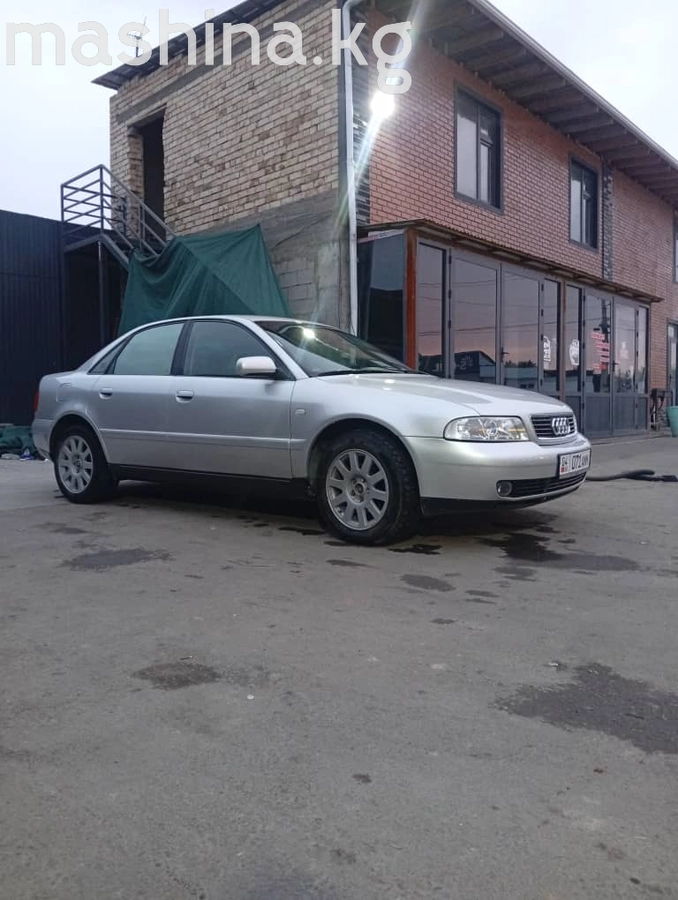 Audi A4 I (B5) Рестайлинг 2000