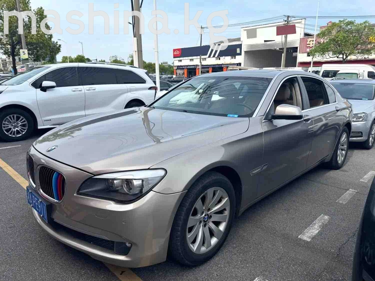 BMW 7 серии V (F01/F02/F04) 2012