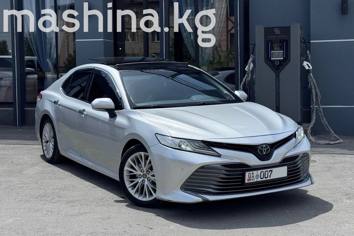 Toyota Camry VIII (XV70) 2018