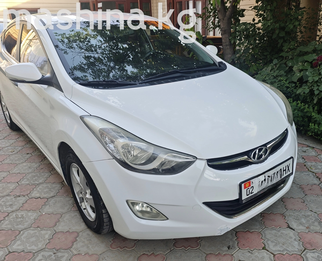 Hyundai Avante V 2011
