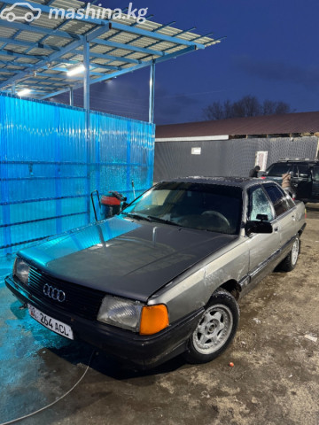 Audi 100