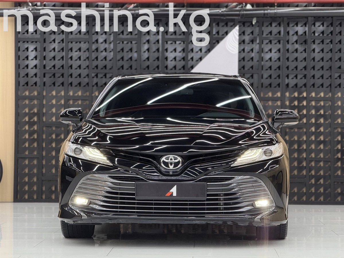 Toyota Camry VIII (XV70) 2018