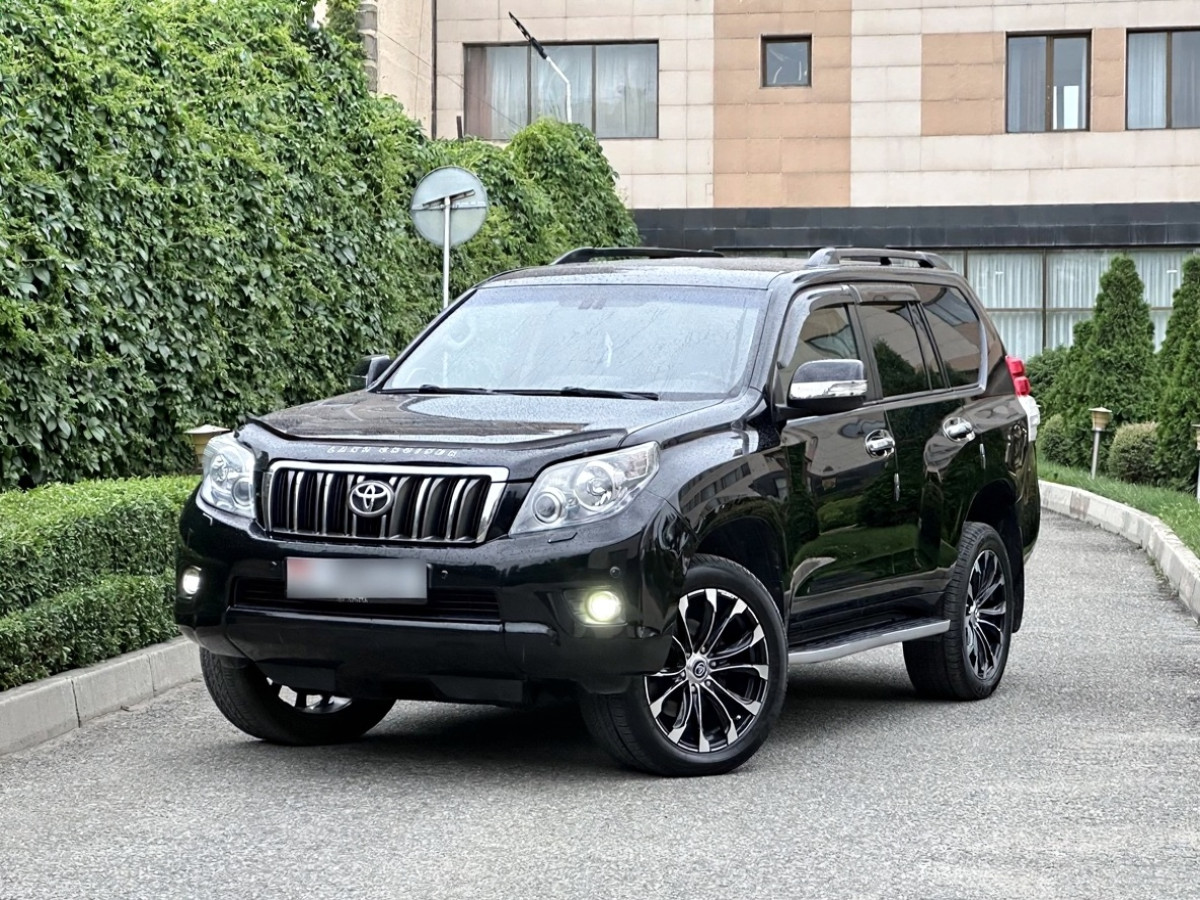 Toyota Land Cruiser Prado 150 Series 2012