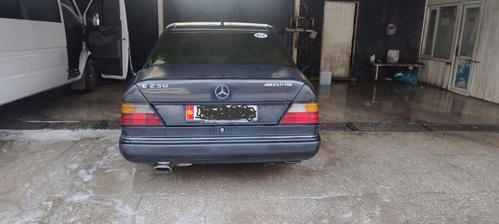 Mercedes-Benz W124