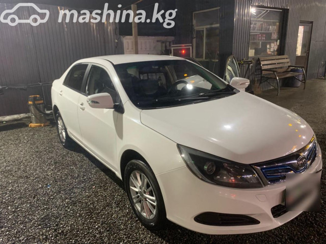 BYD E5