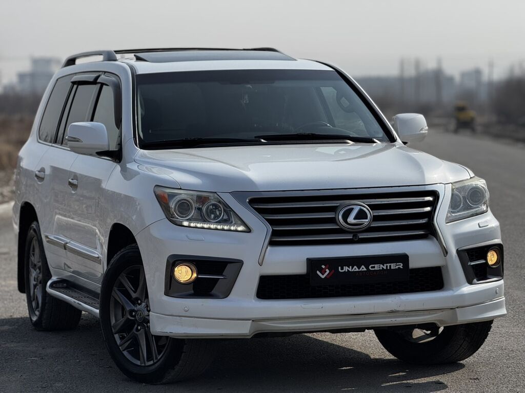 Lexus LX