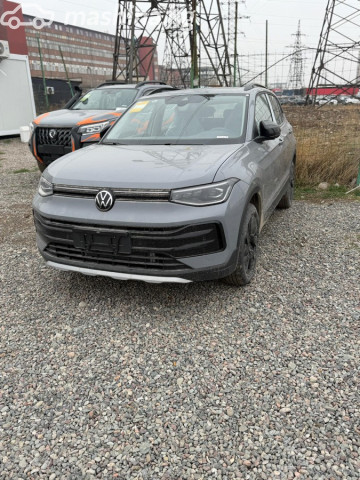 Volkswagen Tharu XR