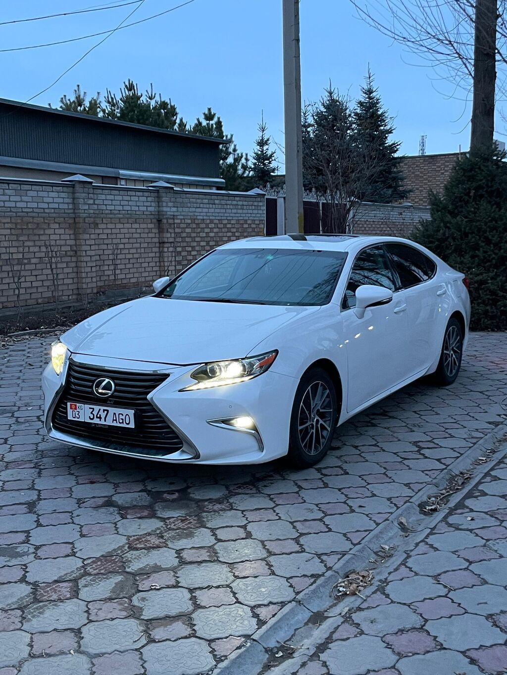 Lexus ES