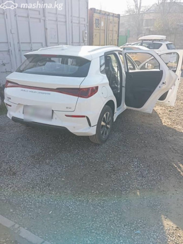 BYD E2