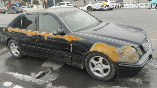 Mercedes-Benz E-Класс