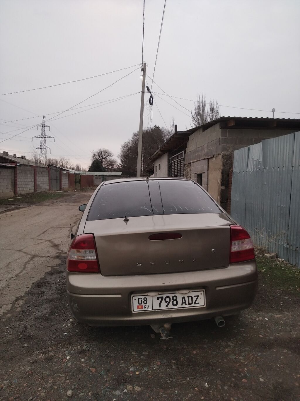 Kia Shuma