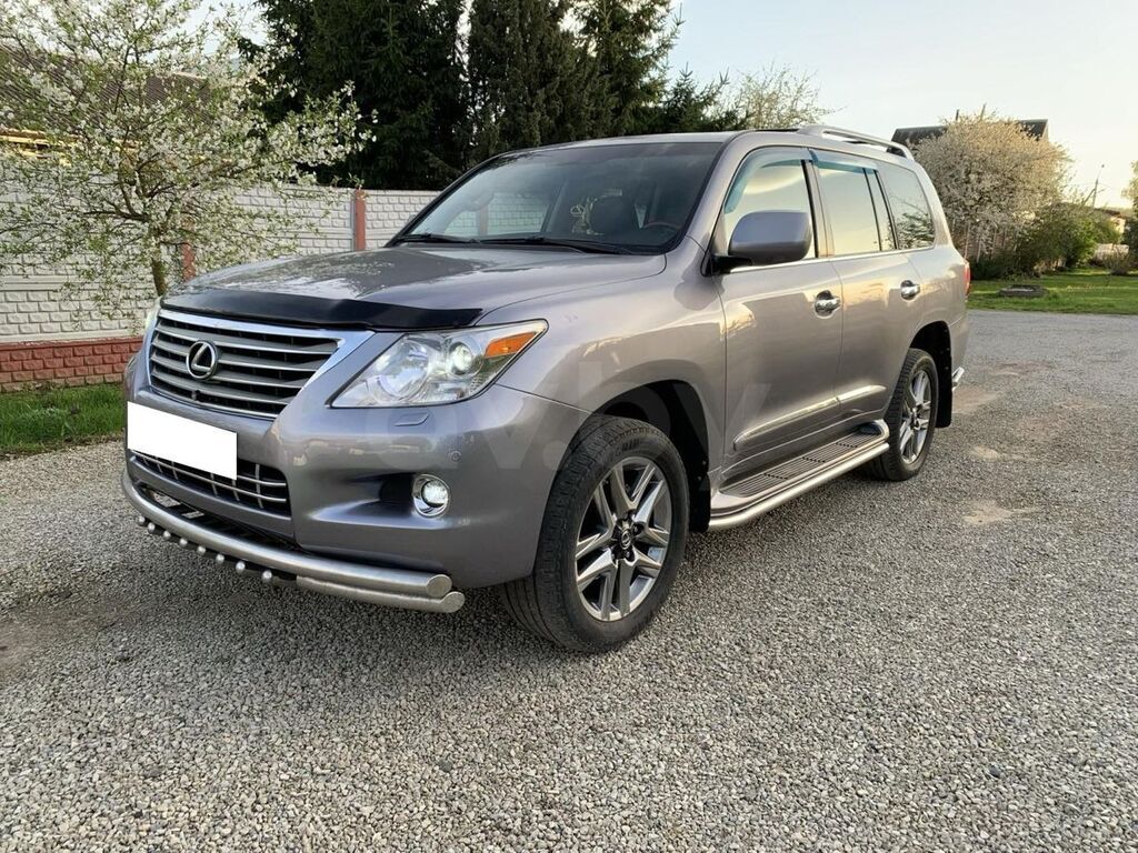 Lexus LX