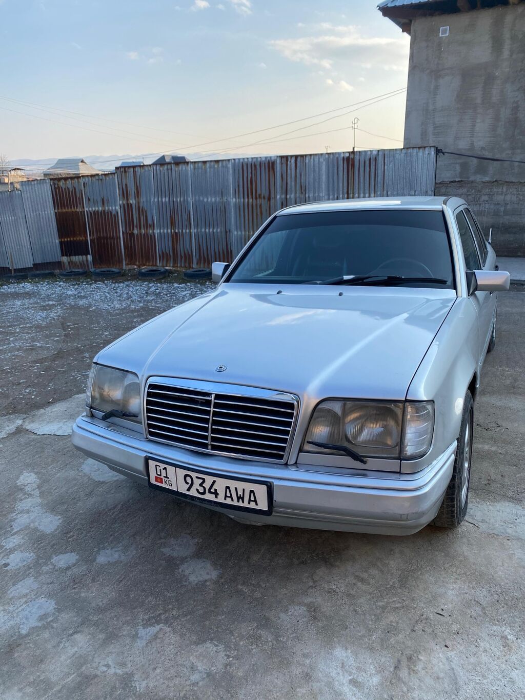 Mercedes-Benz W124
