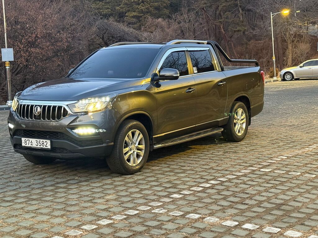 Ssangyong Rexton Khan