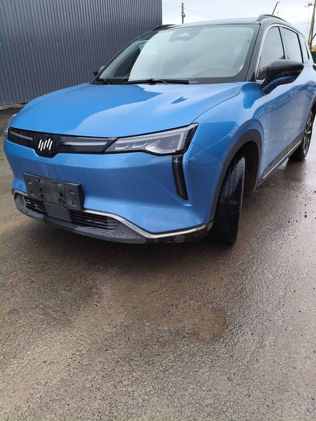 Weltmeister W6, 2022 г., Передний