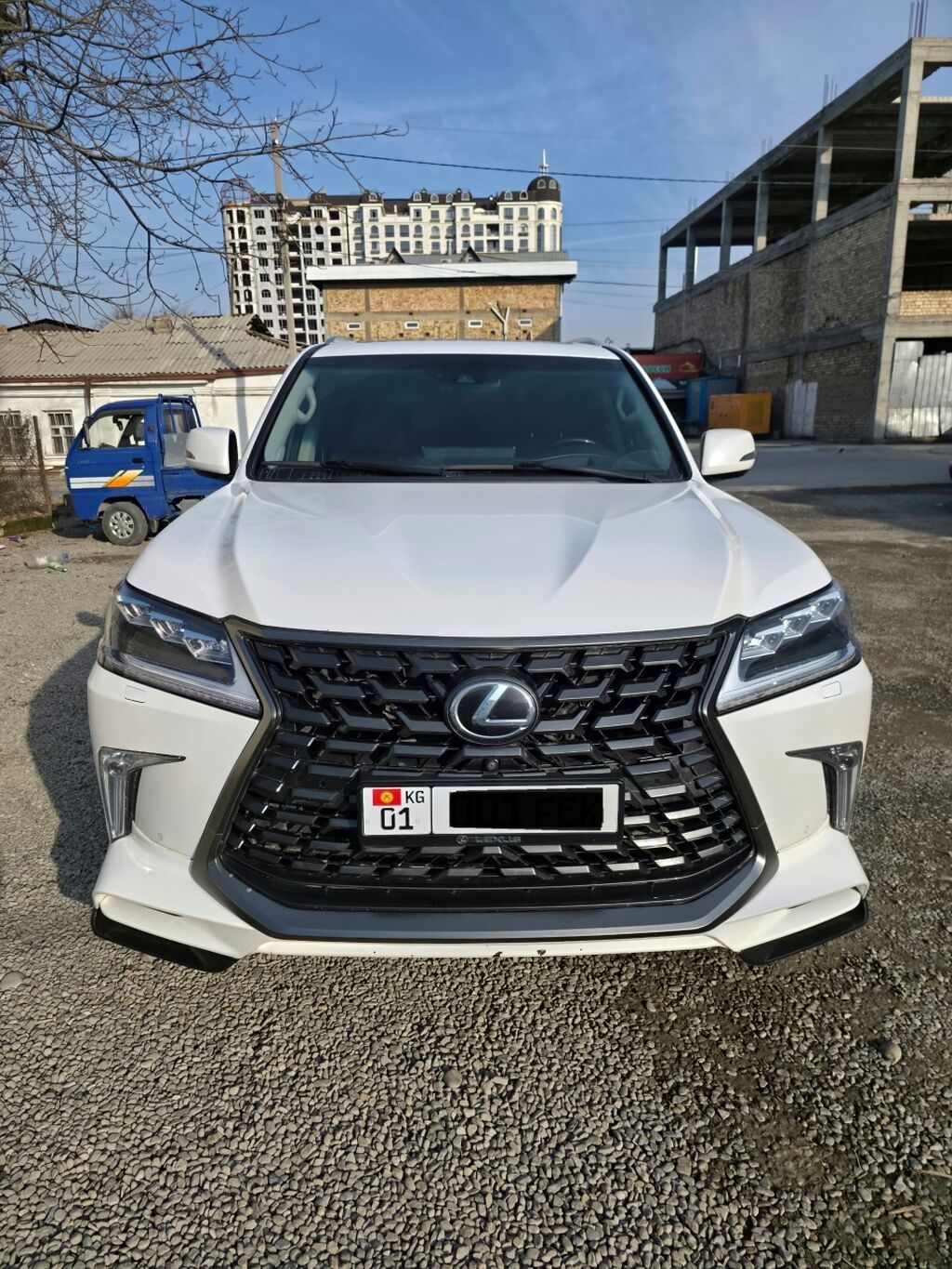 Lexus LX
