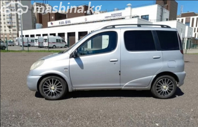 Toyota Yaris Verso