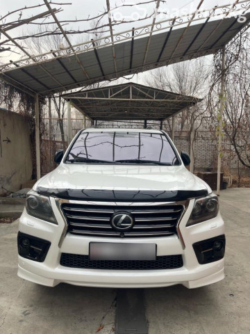 Lexus LX