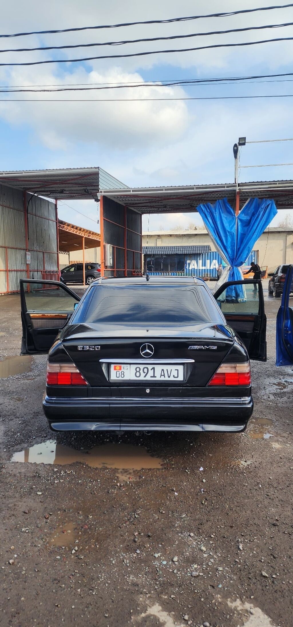 Mercedes-Benz W124