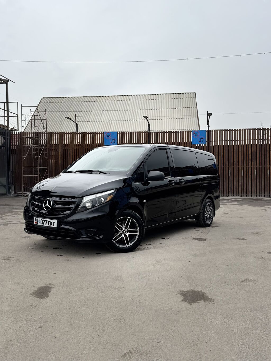 Mercedes-Benz V-Class