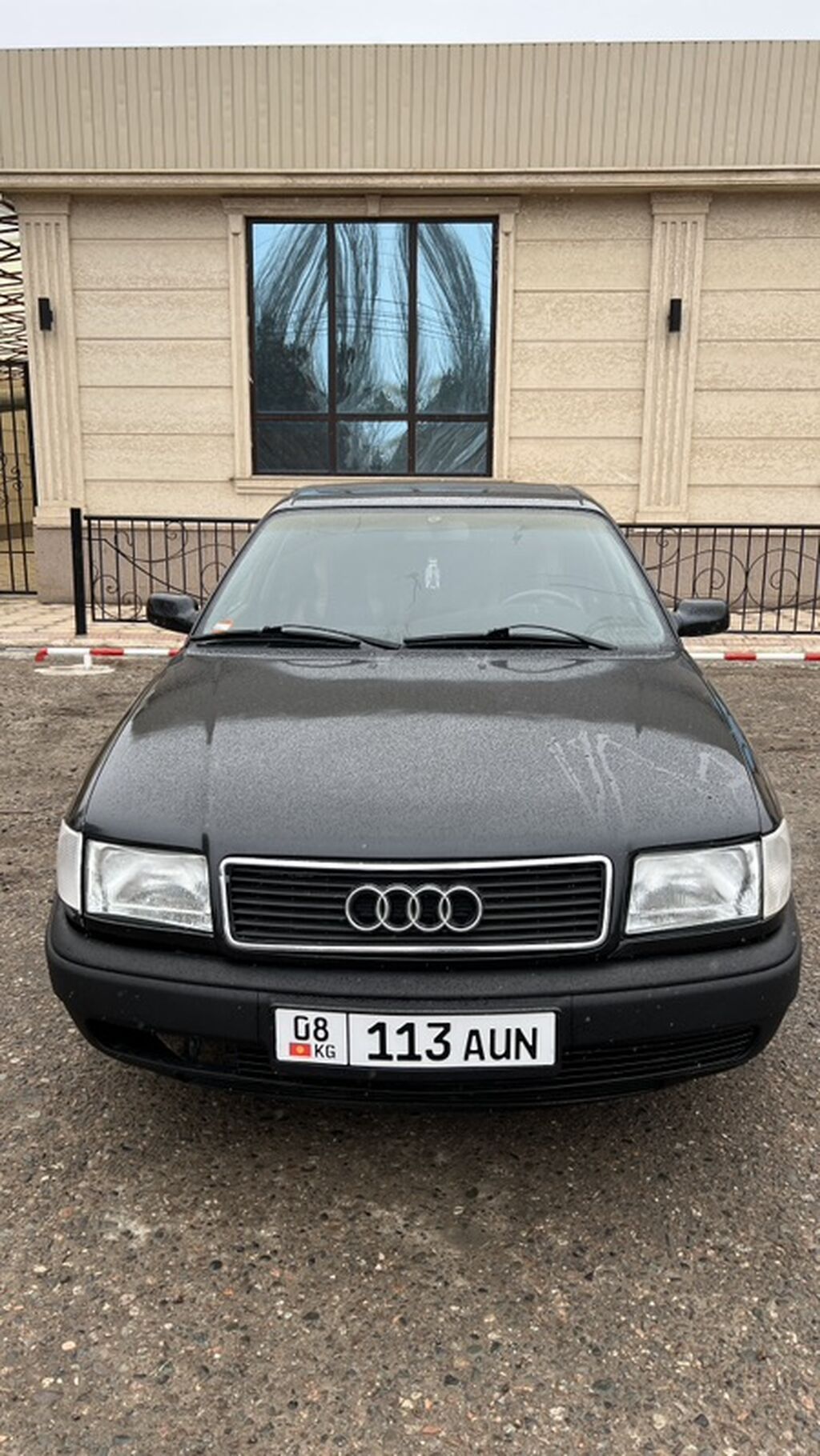 Audi 100
