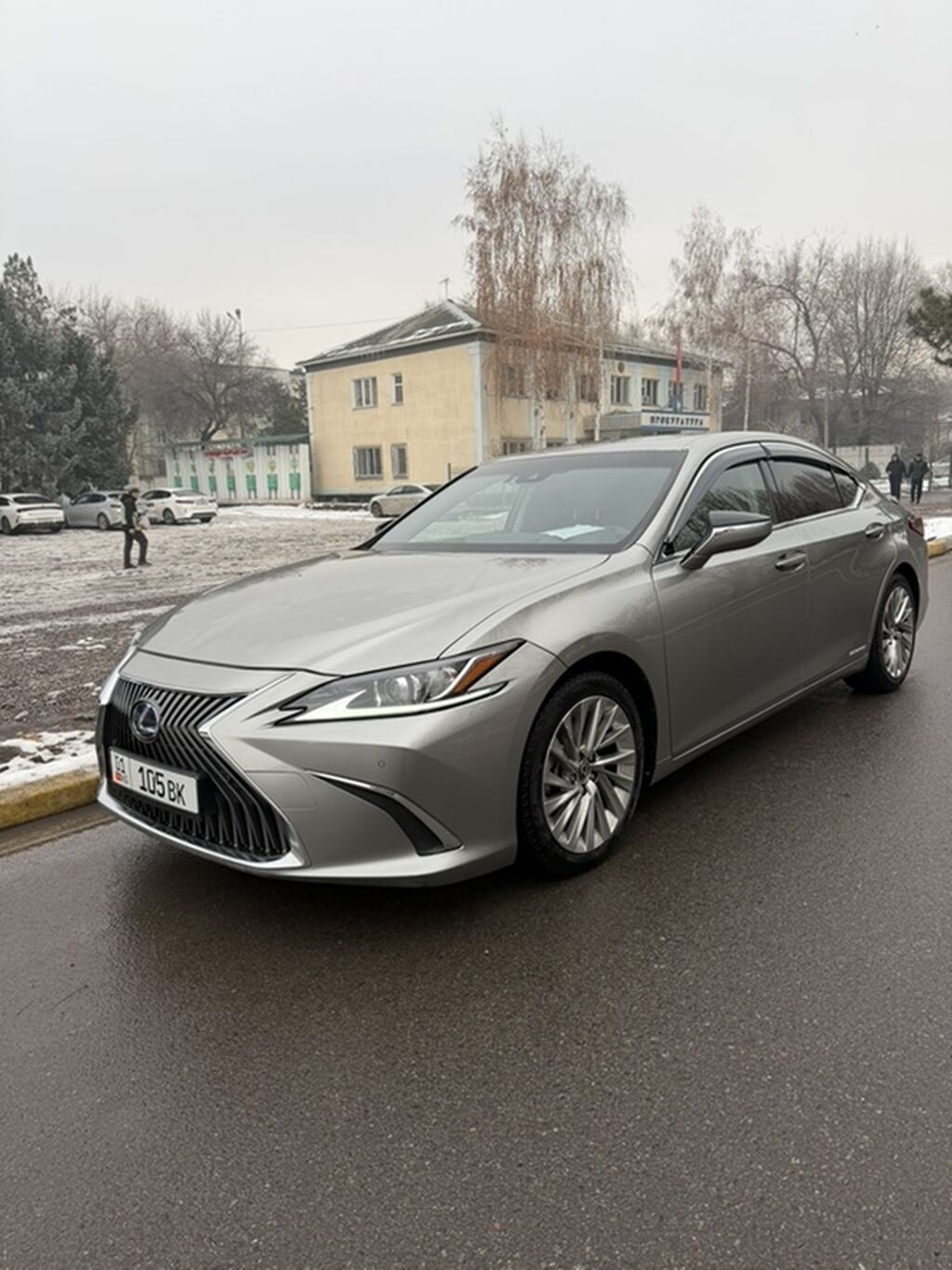 Lexus ES