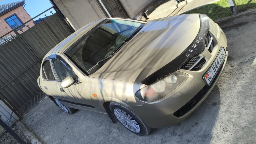 Nissan Almera