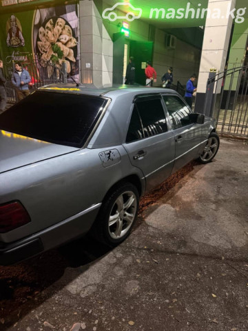 Mercedes-Benz W124