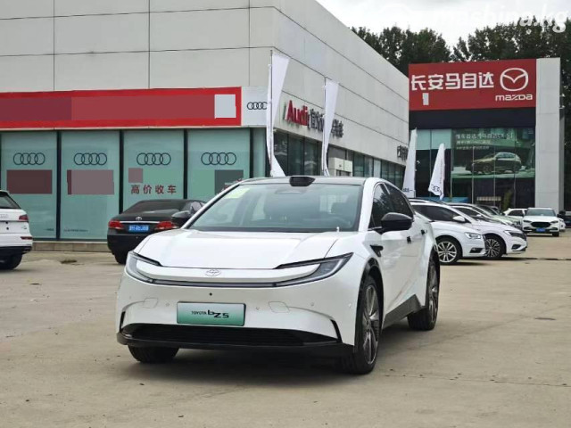 Toyota bZ5