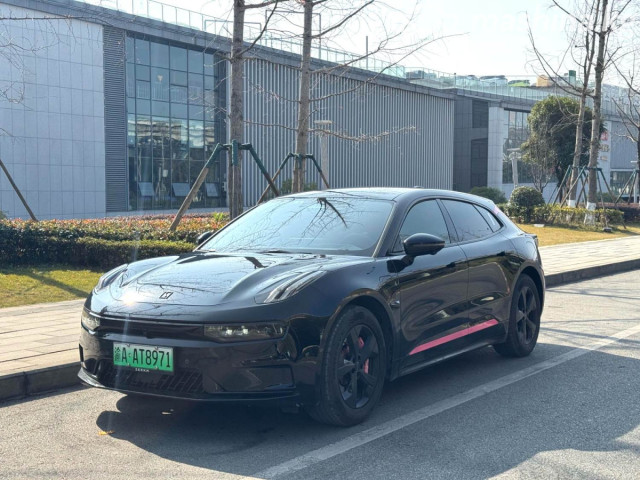 Zeekr 001