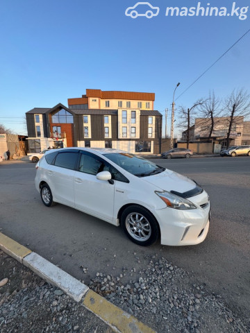 Toyota Prius v (+)