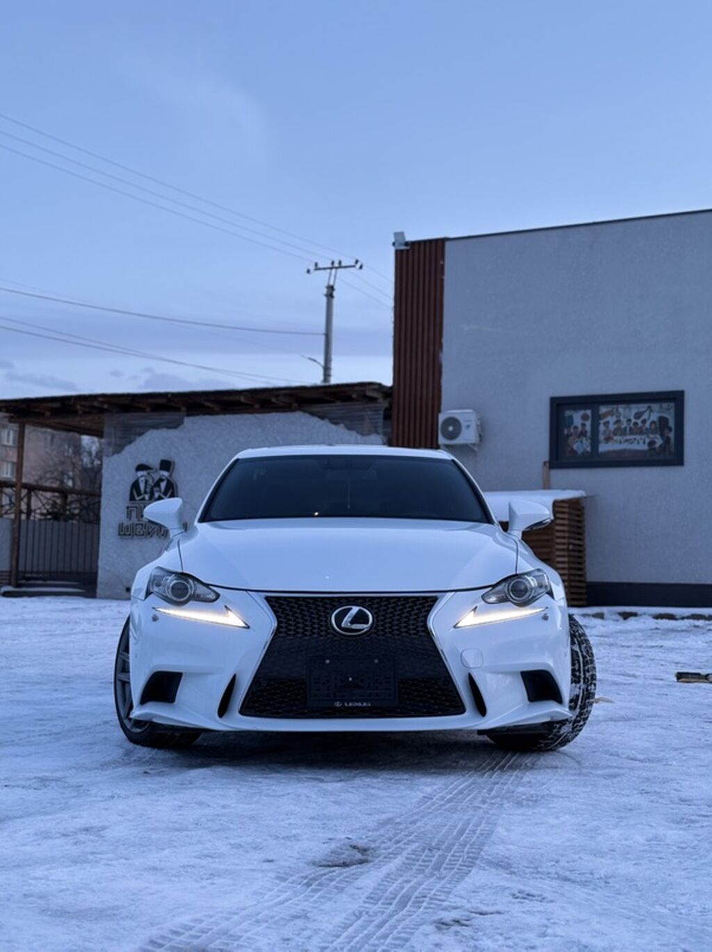 Lexus IS