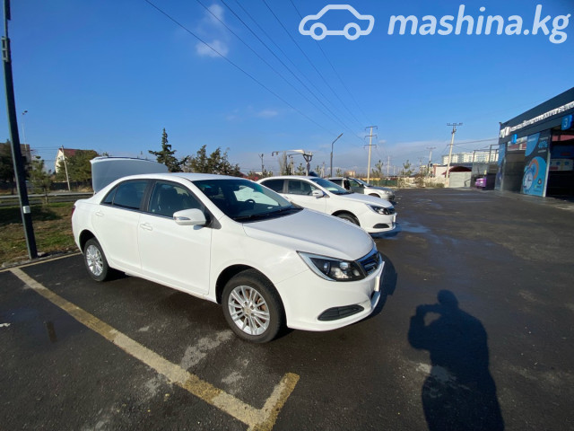 BYD E5