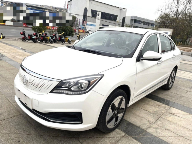 Dongfeng Aeolus E70