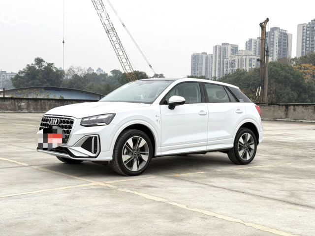 Audi Q2L